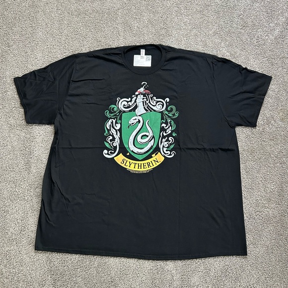 NEW Harry Potter Slytherin Crest Adult T-shirt in Black size 4XL - Picture 2 of 4